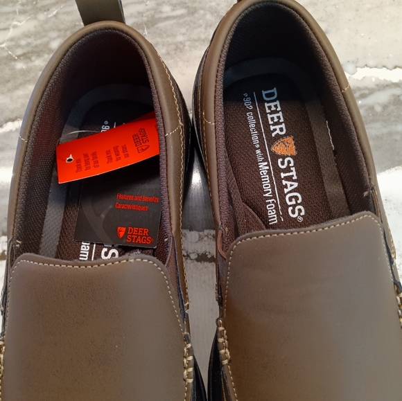 Men's Deer Stag slip on brown loafers New in Box - SZ 9 - Picture 3 of 7
